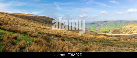 Stoodley Pike ist ein 1.300-Fuß-Hügel im Süden Pennines in West Yorkshire Stockfoto