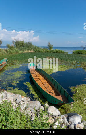 Fischerboot auf Erhai See, Shuanglang, Yunnan, China Stockfoto