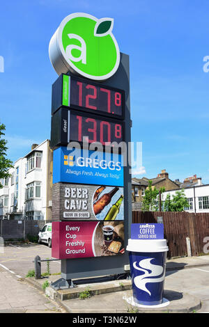 Apfelgrün Service Station Kennington unterzeichnen, Kennington Lane, Vauxhall, Stadtteil Lambeth, Greater London, England, Vereinigtes Königreich Stockfoto