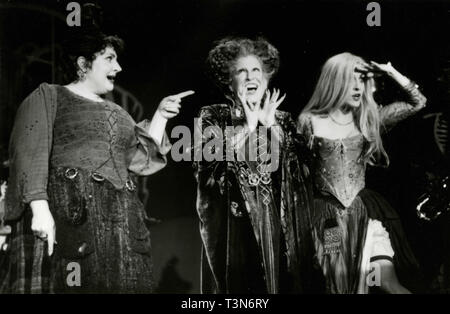 Bette Midler, Kathy Najimy, und Sarah Jessica Parker im Film Hocus Pocus, 1993 Stockfoto