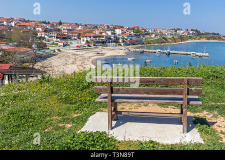 Panoramablick auf Stadt Nea Fokea, Kassandra, Chalkidiki, Zentralmakedonien, Griechenland Stockfoto