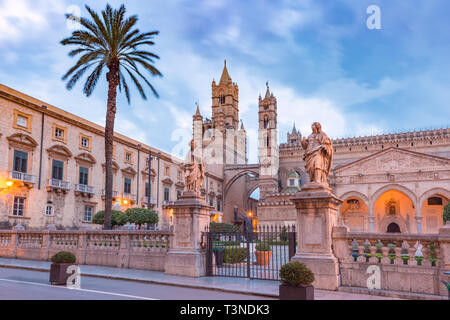 Metropolitan Kathedrale der Himmelfahrt der Jungfrau Maria in Palermo am Morgen, Sizilien, Italien Stockfoto