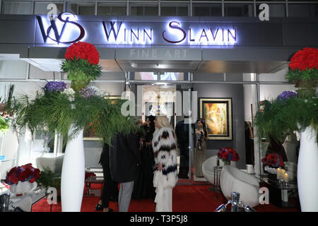 Prominente nehmen an der Sir Daniel K. Winn Art Couture Ausstellung in Winn Slavin Fine Art Gallery in Beverly Hills mit: Atmosphäre, In: Los Angeles, Kalifornien, Vereinigte Staaten, wenn: 10 Mar 2019 Credit: Sheri Determan/WENN.com Stockfoto