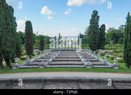 Sao Paulo - SP, Brasilien - 19. Februar 2019: Independence Park, Parque da Independencia. Brunnen ohne Wasser für Restaurierung, trockenen Brunnen. Stockfoto