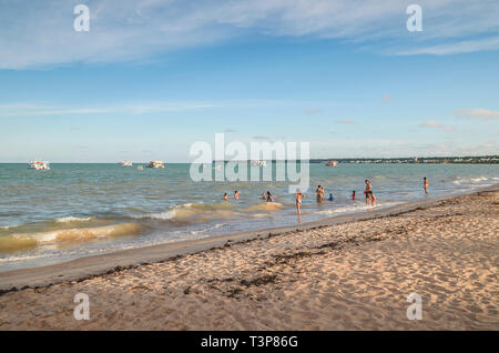 Joao Pessoa - PB, Brasilien - 21. Februar 2019: Menschen auf der Tambau Strand (Praia de João Pessoa), die meisten touristischen. Stockfoto