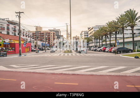 Joao Pessoa - PB, Brasilien - 21. Februar 2019: Hauptstraße der Stadt, der Avenida Presidente Epitacio Pessoa. Cabo Branco. Stockfoto