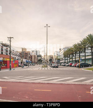 Joao Pessoa - PB, Brasilien - 21. Februar 2019: Hauptstraße der Stadt, der Avenida Presidente Epitacio Pessoa. Cabo Branco. Stockfoto