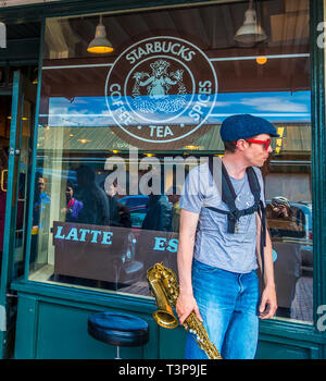 SEATTLE, Washington - 19. Mai 2016: Seit Mitte der 90er Jahre, Seattle hat ein enormes Wachstum in der Kreuzfahrtindustrie erlebt als Ausgangspunkt für Alaska crui Stockfoto