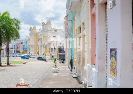 Joao Pessoa PB, Brasilien - 25. Februar 2019: historische Innenstadt, an Antenor Navarro Square. Revitalisierte Gebäude der Stadt. Touristische Destination. Stockfoto