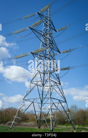 Ein Strom pylon aus der National Grid Südlich von Oxford