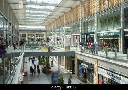 Der Innenraum des neuen Westgate Shopping Centre in Oxford. Stockfoto