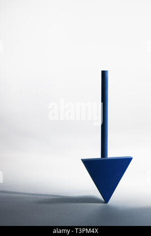 Holz-, nach unten gerichteten Pfeil. Stockfoto