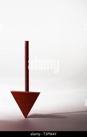 Holz-, nach unten gerichteten Pfeil. Stockfoto