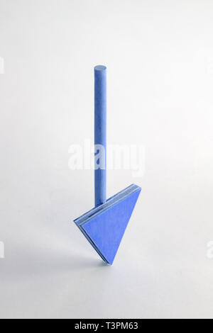 Holz-, nach unten gerichteten Pfeil. Stockfoto