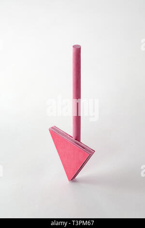 Holz-, nach unten gerichteten Pfeil. Stockfoto