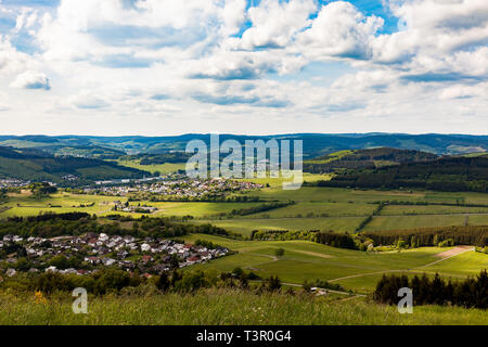 Luftaufnahme von Hirzenhain und Eiershausen zwei Dörfer in der Nähe von Dillenburg Stockfoto