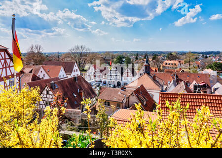 Zwingenberg liegt im Kreis Bergstraße im Süden von Hessen, Deutschland und ist die älteste Stadt an der Hessischen Bergstraße. Stockfoto