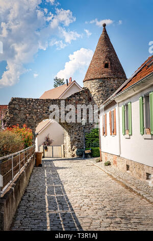 Zwingenberg liegt im Kreis Bergstraße im Süden von Hessen, Deutschland und ist die älteste Stadt an der Hessischen Bergstraße. Stockfoto