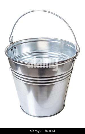 Neue Metall Eimer auf weißem Hintergrund isoliert Stockfoto