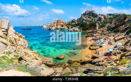 Cala Spinosa von Capo Testa, in der Nähe von Santa Teresa di Gallura, Sardinien, Italien Stockfoto