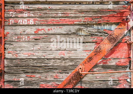 Abblätternde Farbe an der Seite des alten Güter-LKW bei Galveston Railway Museum Stockfoto