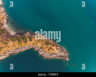 Phomthep oder Promthep Höhle Symbol von Phuket, Thailand. Luftaufnahme von Drone kamera Phromthep Höhle View Point auf Phuket. Stockfoto