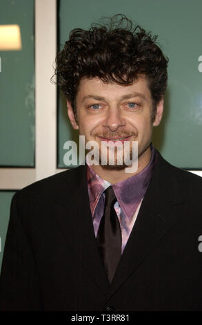 LOS ANGELES, Ca. Dezember 15, 2002: Schauspieler Andy Serkis am Los Angeles Premiere seines neuen Films Der Herr der Ringe: Die zwei Türme. © Paul Smith/Featureflash Stockfoto