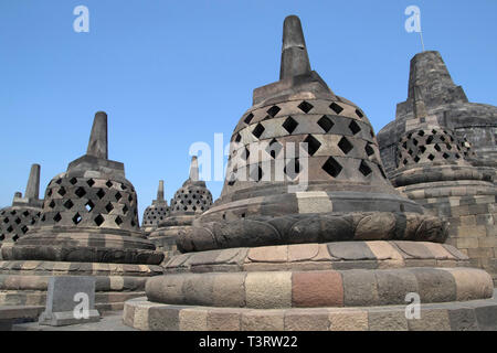 Stoepa des borobudur-Tempels.der buddhistische Mahayana-Tempel aus dem 9. Jahrhundert Borobudur, Magelang Regency, in der Nähe von Yogyakarta, Insel Java, Indonesien. Stockfoto