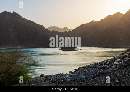 Sonnenuntergang bei Hatta Stausee in Dubai Emirat der Vereinigten Arabischen Emirate Stockfoto