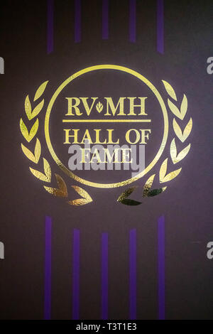 RV/MH Hall des Ruhmes, IN, USA - Juli 1, 2018: ein Teppich gebildet Aufkleber Logo der RV/MH Hall of Fame Museum Stockfoto