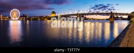 Brücke und Nizza Stadtbild bei Sonnenuntergang, Provence-Alpes-Cate d ' Azur, Frankreich Stockfoto