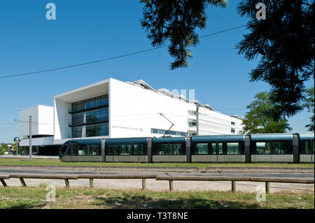 Bau des Institut d'optique Gebäude wurde von der Region Aquitaine eingeleitet. Neben der Lehre und Forschung Räume, das Gebäude Haus Stockfoto