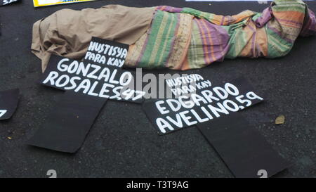 Manila, Philippinen. 09 Apr, 2019. Landwirte und verschiedene militante Gruppen inszenierten einen Protest an Mendiola in Manila auf ihre angebliche Anklage und Vorwand zu töten Landwirte in Insel Negros. Credit: Sherbien Dacalanio/Pacific Press/Alamy leben Nachrichten Stockfoto