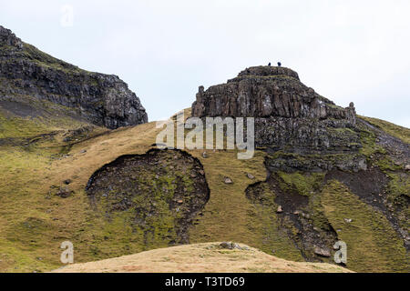 Felsvorsprung auf der Trotternish ridge, Isle of Skye, Hochland, Schottland, Großbritannien