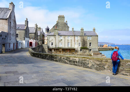 Commercial Street, (mit Jimmy Perez Ferienhaus in TV Shetland-Serie), Lerwick, Shetland, Nördliche Inseln, Schottland, Vereinigtes Königreich Stockfoto