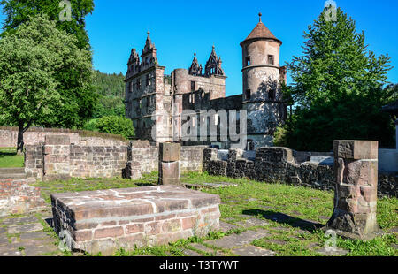 Kloster Hirsau, ein Kurort mit einem berühmten Kloster. In unberührter Natur, in einer der schönsten Flecken in Nagoldtal Sie können einen tiefen Atemzug. Stockfoto