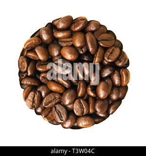 Bohnen Kaffee in Form der Kreis auf weißem Hintergrund isoliert. rösten Körner/Nahaufnahme, Ansicht von oben Stockfoto