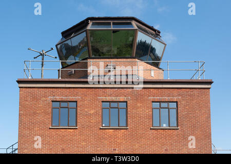 Die Tower Observation Deck in Greenham Common in der Nähe von Newbury, Berkshire, Großbritannien, kürzlich eröffnet. Stockfoto