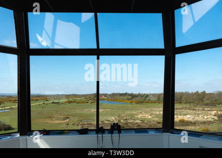 Blick von der Control Tower in Greenham Common, formal eine amerikanische Airbase mit Atomwaffen, in der Nähe von Newbury, Berkshire, Großbritannien Stockfoto