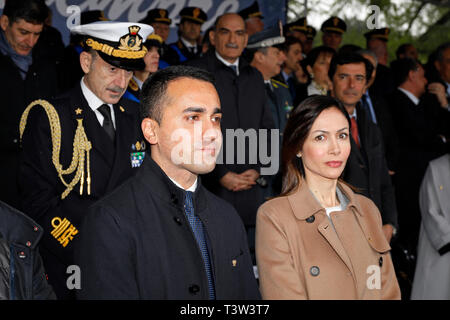 Rom, Italien, 10. April 2019: Stellvertretender Premierminister Luigi Di Maio und Mara Carfagna, auf der Bühne während der Feierlichkeiten anlässlich des 167. Jahrestages der Stockfoto