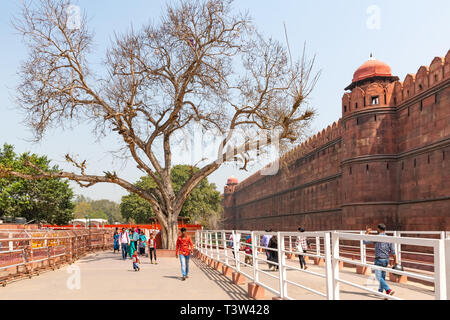 Neu Delhi, Indien, 30.März 2019 - Das Rote Fort ein UNESCO-Weltkulturerbe, als Residenz der Mughal Kaiser serviert. Stockfoto