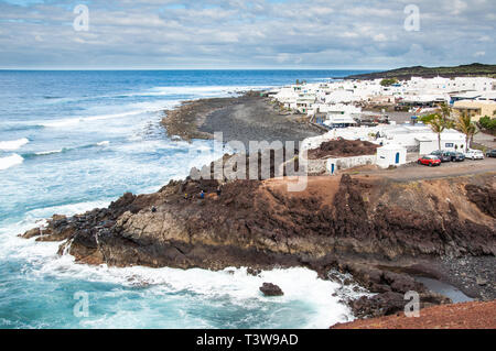 Die El Golfo coastine im Westen von Lanzarote in der Nähe der Grünen Lagune. Stockfoto