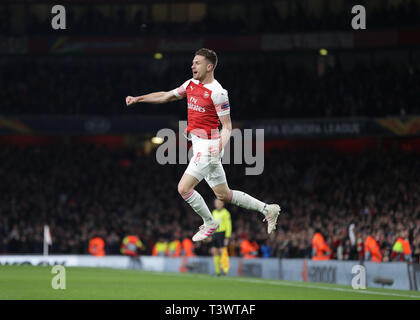 Emirates Stadium, London, UK. 11 Apr, 2019. UEFA Europa League Fußball, Viertelfinale, 1 Bein, Arsenal gegen Napoli; Aaron Ramsey von Arsenal feiert nach seinem Seiten 1. Ziel zählen in der 14. Minute es 1-0 Credit: Aktion plus Sport/Alamy Live NewsEditorial verwenden Sie nur, eine Lizenz für die gewerbliche Nutzung erforderlich zu machen. Keine Verwendung in Wetten, Kredit: Aktion plus Sport/Alamy Live NewsEditorial nur verwenden, eine Lizenz für die gewerbliche Nutzung erforderlich. Keine Verwendung in Wetten, Kredit: Aktion plus Sport/Alamy leben Nachrichten Stockfoto