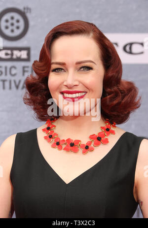 Los Angeles, USA. 11. Apr 2019. Alicia Malone, kommen bis 2019 TCM klassischen Film Festival Opening Night Gala und 30. Jahrestag Screening von "Wenn Harry met Sally', TCL Chinese Theatre, Los Angeles, USA vom 11. April 2019 Credit: Faye Sadou/MediaPunch Credit: MediaPunch Inc/Alamy leben Nachrichten Stockfoto