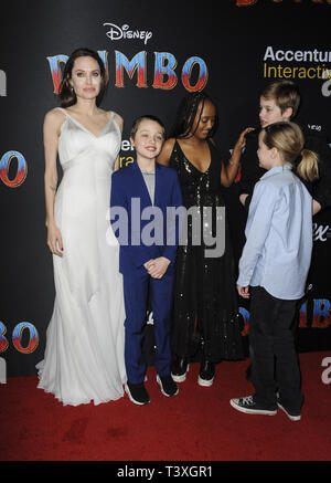 Film Premiere von Dumbo mit: Angelina Jolie, Knox Leon Jolie-Pitt, Zahara Marley Jolie-Pitt, Vivienne Marcheline Jolie-Pitt, Shiloh Nouvel Jolie-Pitt Wo: Los Angeles, Kalifornien, Vereinigte Staaten, wenn: 11 Mar 2019 Credit: Apega/WENN.com Stockfoto