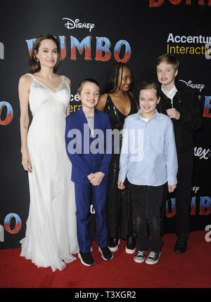 Film Premiere von Dumbo mit: Angelina Jolie, Knox Leon Jolie-Pitt, Zahara Marley Jolie-Pitt, Vivienne Marcheline Jolie-Pitt, Shiloh Nouvel Jolie-Pitt Wo: Los Angeles, Kalifornien, Vereinigte Staaten, wenn: 11 Mar 2019 Credit: Apega/WENN.com Stockfoto