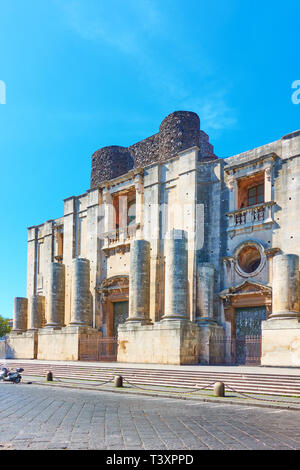 Die Kirche von San Nicolo (Chiesa di San Nicolo l'Arena), Catania, Sizilien, Italien Stockfoto