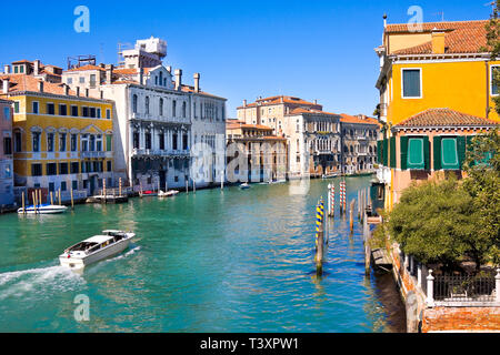 Venedig, Italien - März 28,2015: Gondols am Grand Canal in Italien am 28. März 2015 in Venedig, Italien Stockfoto