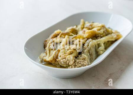 Selbstgemachte Auberginen Paste Baba Ganoush/Aubergine Dip. Ökologische Lebensmittel. Stockfoto