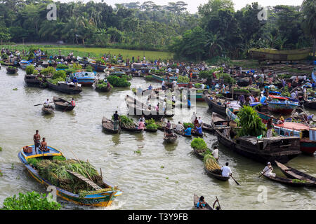 Landwirtschaftliche schwimmenden Markt im Bezirk, Pirojpur Najirpur in Bangladesch. Stockfoto